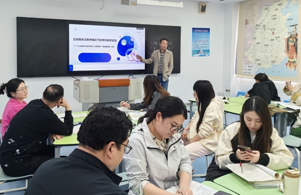 讲座1.png_副本.jpg