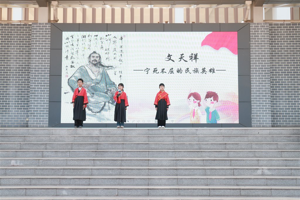 讲故事.JPG