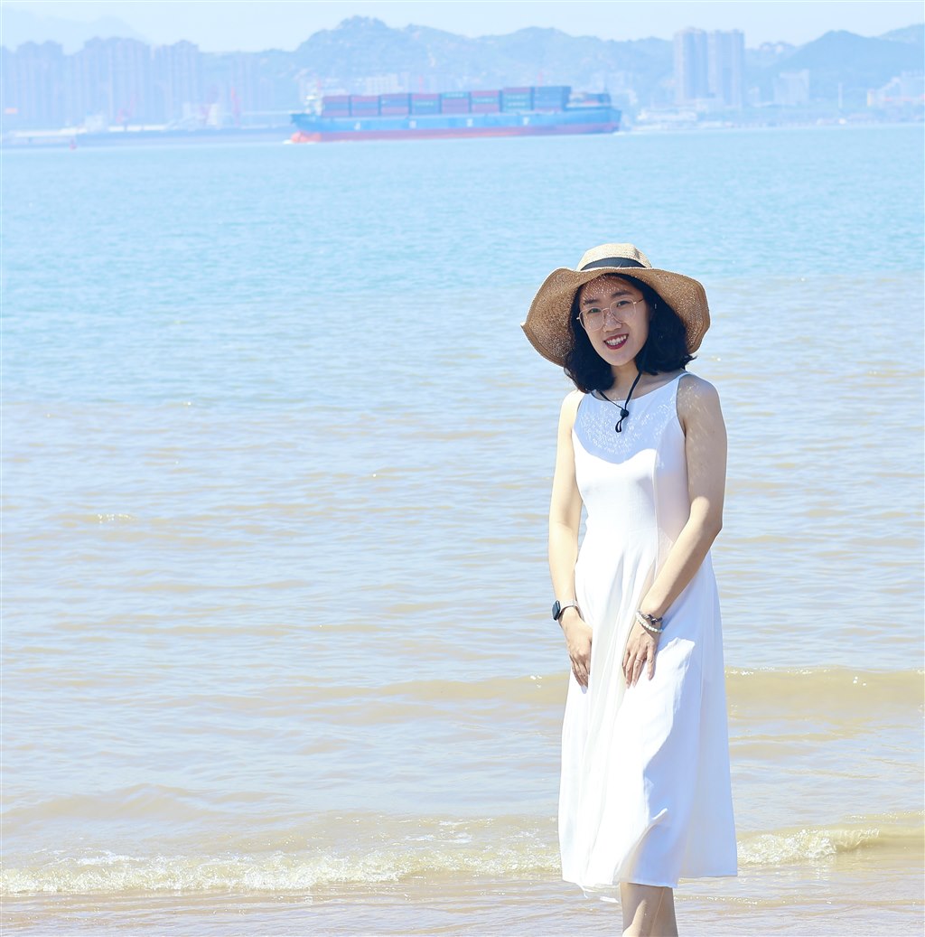 蒋逸斐.jpg
