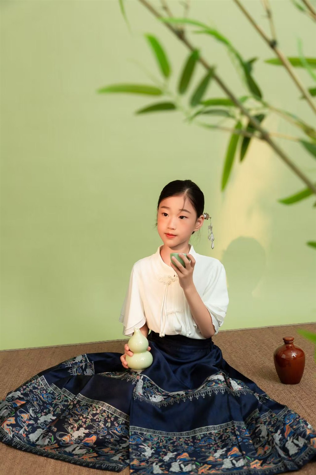 3个人照片.JPG
