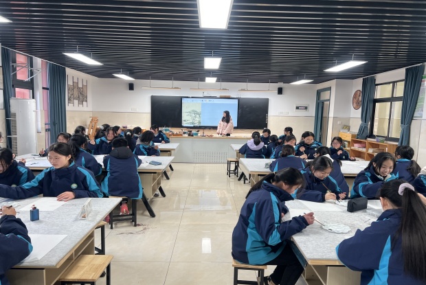 03EFBB4D1BA72510362E853C4866AB15_副本.jpg