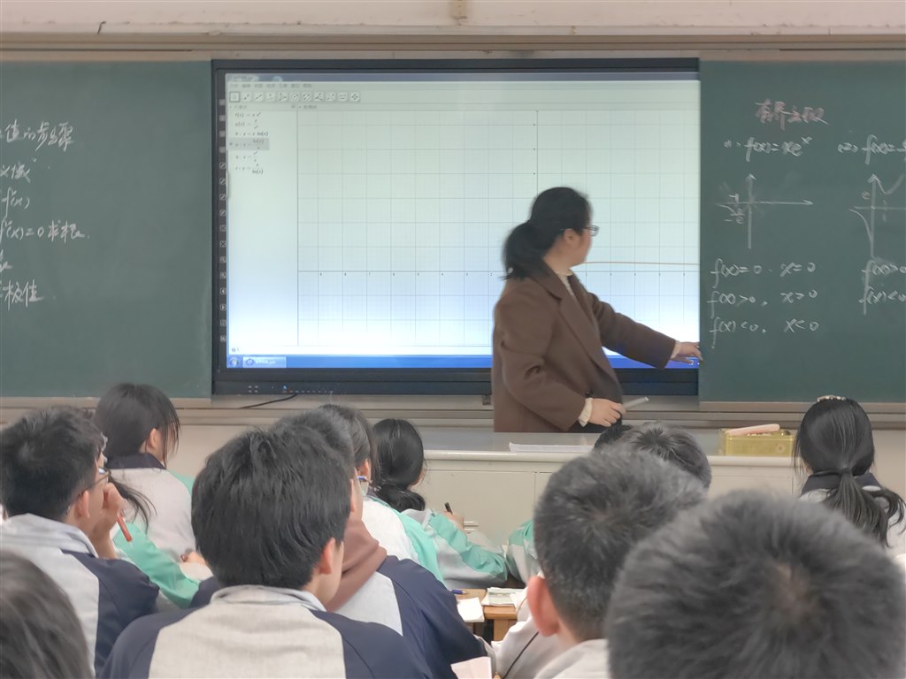 1.jpg
