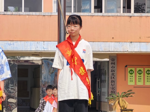 护旗手陈梓怡.jpg