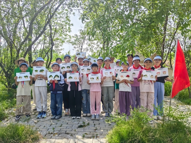 果园合照.jpg 果园合照.jpg