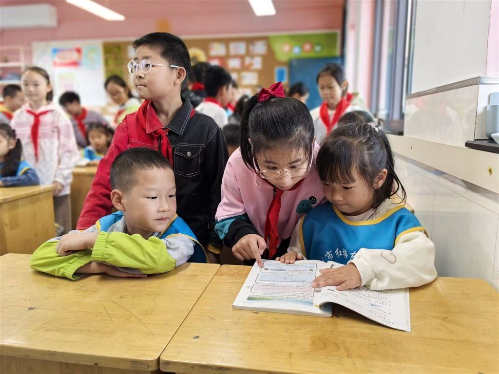 参观小学2.jpg