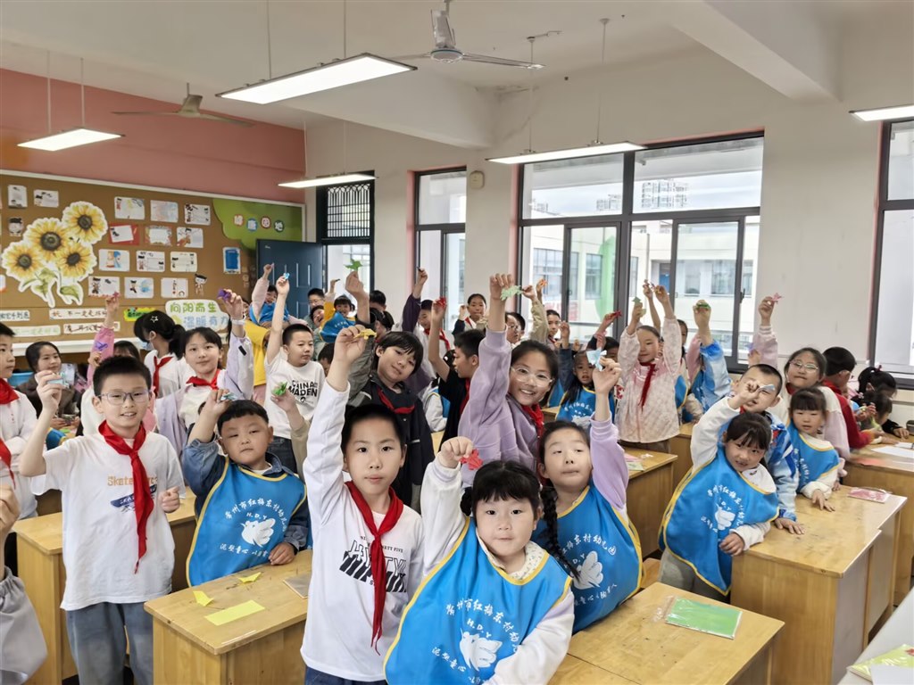 参观小学.jpg