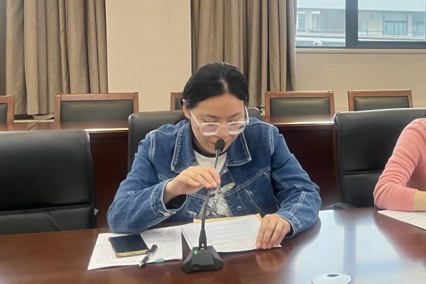 杨婷老师发言.JPG