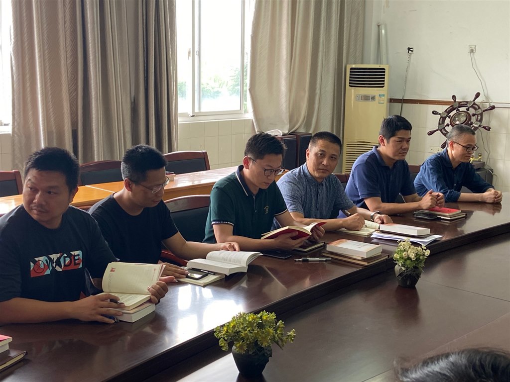 主题党日学习1.jpg