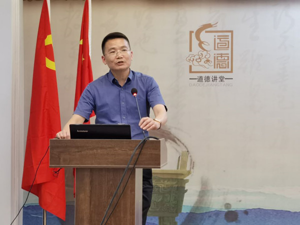 韩晓锋副校长讲话.jpg