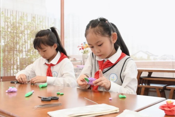 5学生制作.jpg