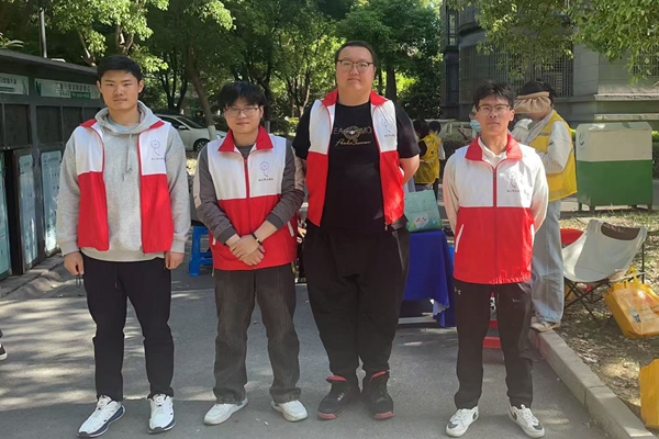 志愿者合照2_副本.jpg