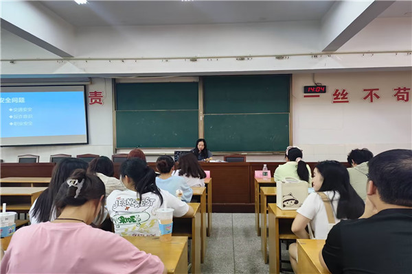 1 王君副科长讲话.jpg