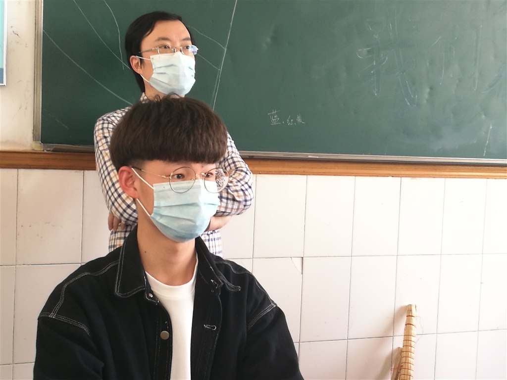 各班学员和培训老师参加了开班仪式.jpg