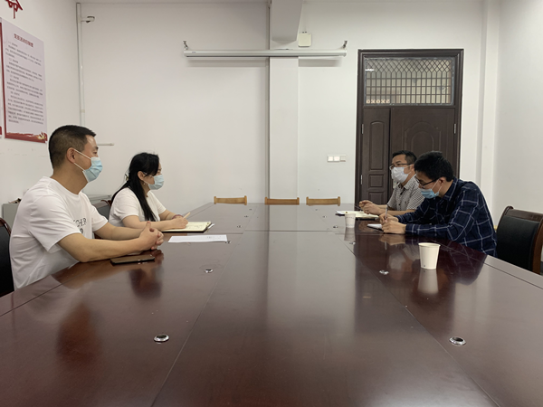 7.本部部座谈会现场.png