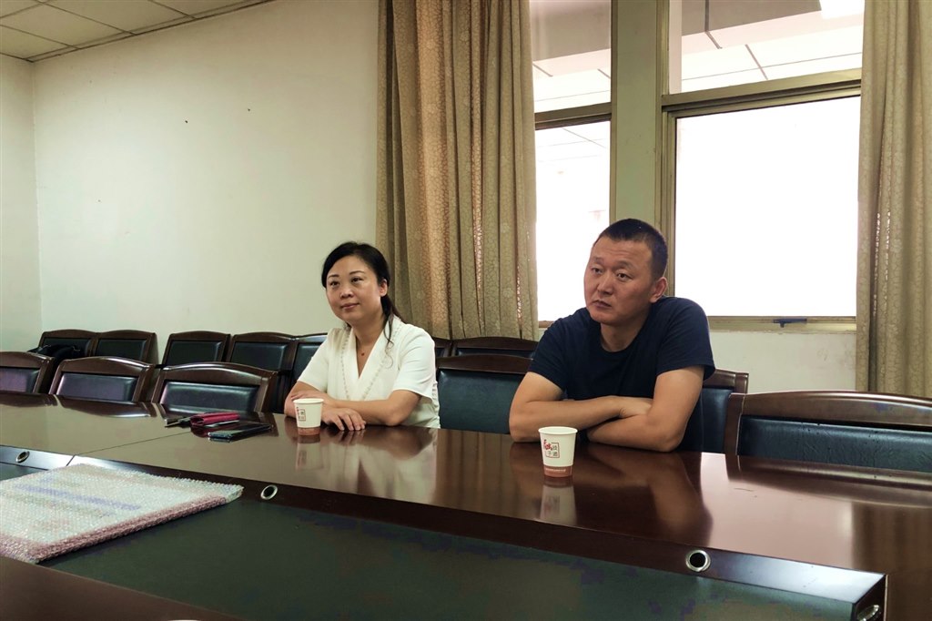 孙煜副校长和王道林主任聆听企业需求_副本_副本.jpg
