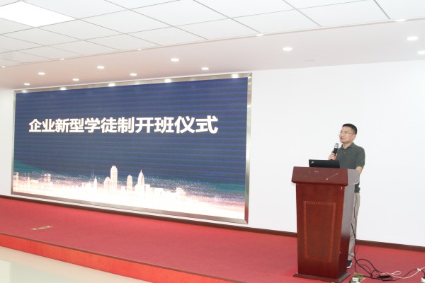 韩晓锋副校长讲话.jpg