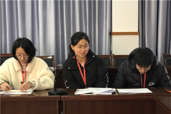 学生发言1_副本.jpg