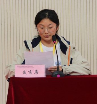 老生代表张银1.jpg