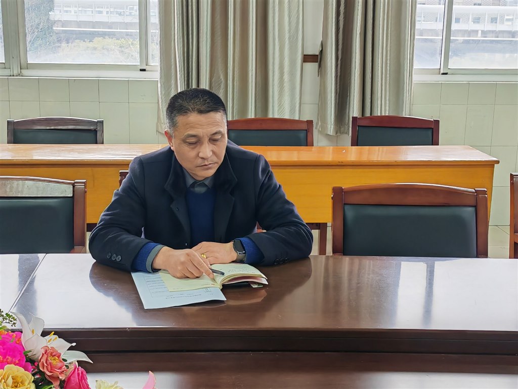 支委会-刘斌讲话.jpg