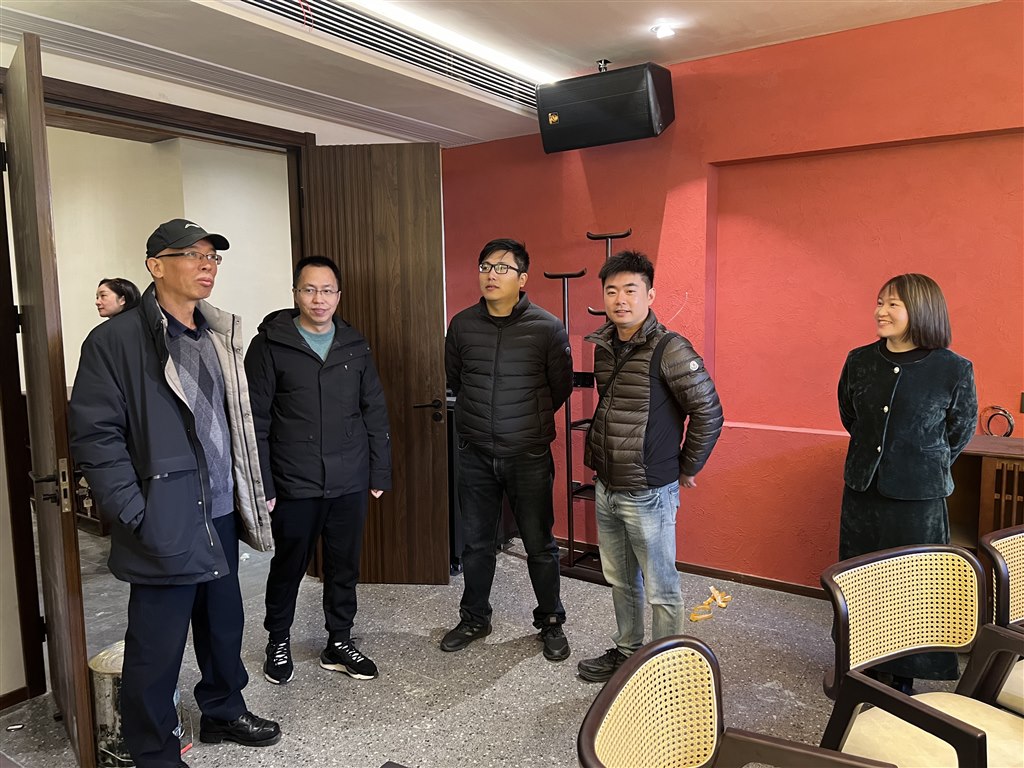 走访闻炉观园.JPG