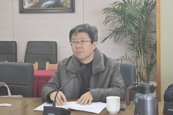 1教育局职社科朱溪源科长主持会议.jpg