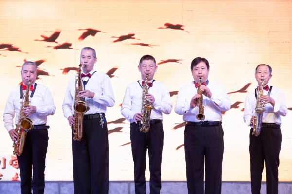 萨克斯演奏.jpg