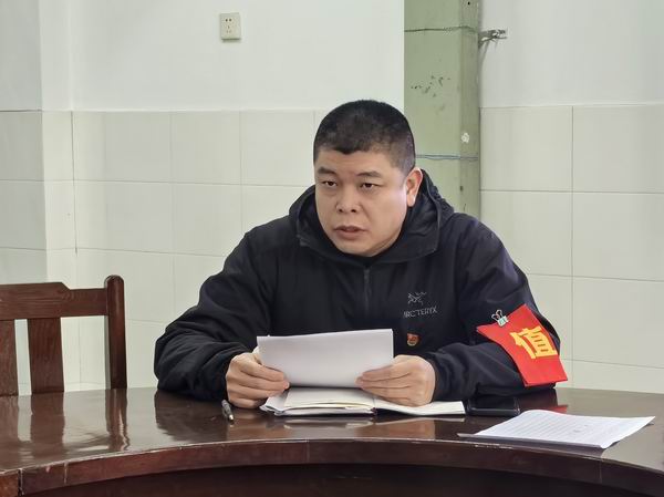 5支部书记叶星讲话.jpg