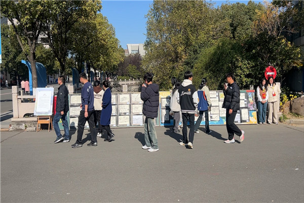 22442班速写优秀作品展.jpg