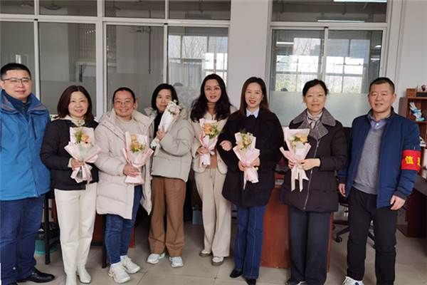 汽车工程学院工会开展庆祝“三八”妇女节活动2_副本.jpg