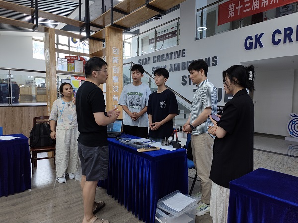 创新启蒙3组路演.jpg