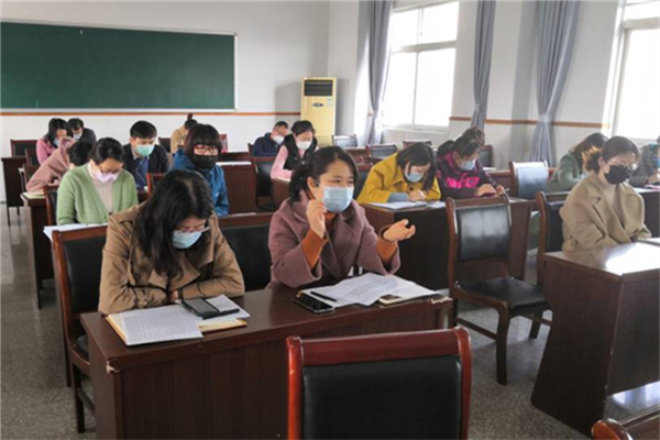 20200412语数外教学研讨会（.jpg