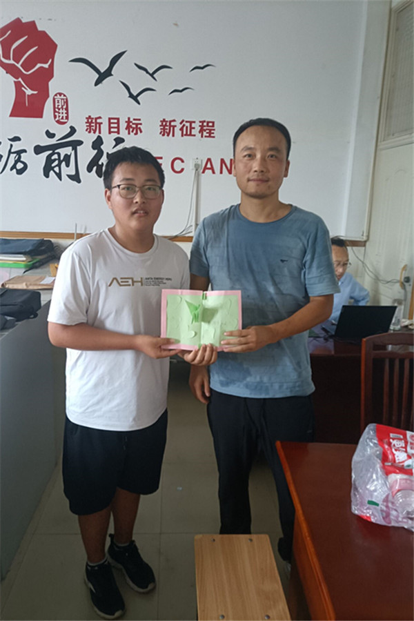 小小贺卡，献上祝福_副本.jpg