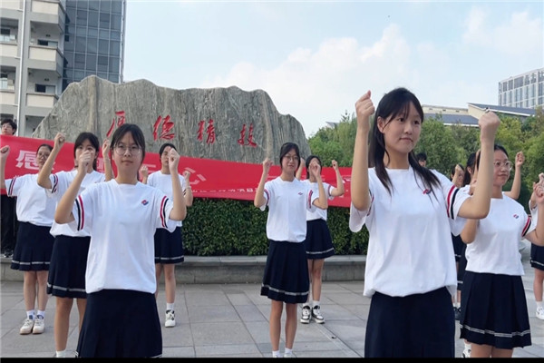 舞诉感恩情1.jpg