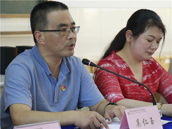 7信息工程学院党支部书记吴仁玉讲话_副本.jpg