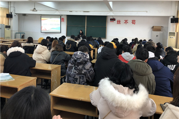 实习生第二次回校集中教育现场_副本.jpg