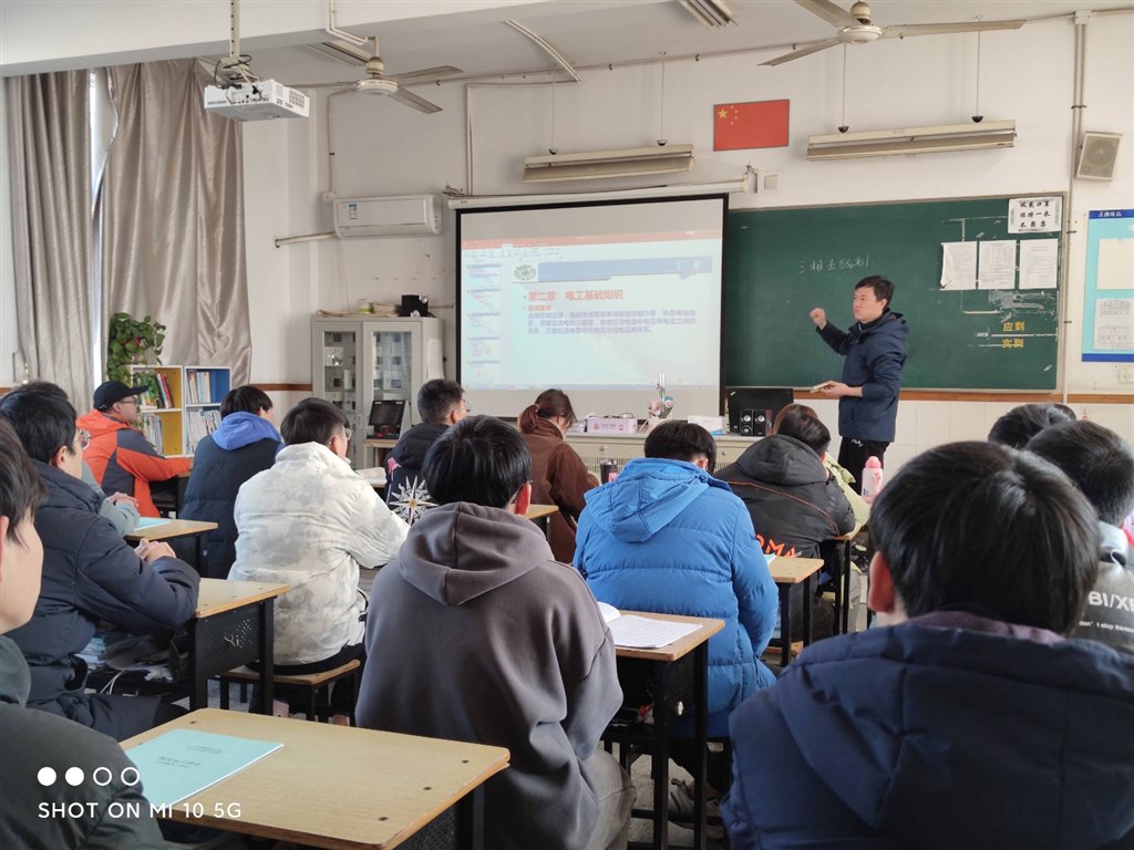 理论辅导.jpg