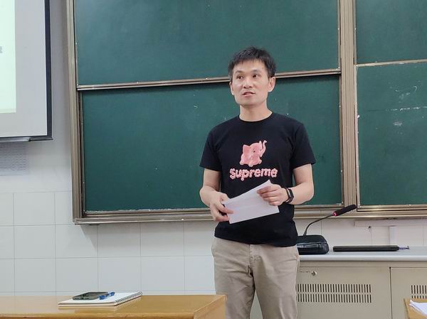 钱屹老师汇报.jpg