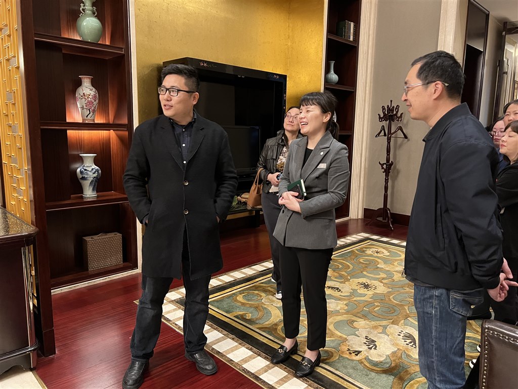 参观企业3.JPG
