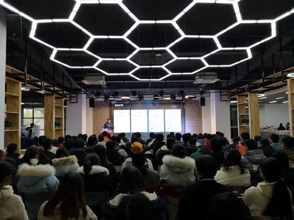 03互动交流分享.jpg