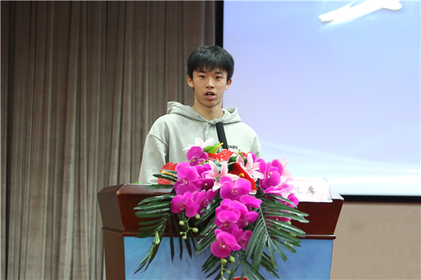 M04A8209_副本.jpg