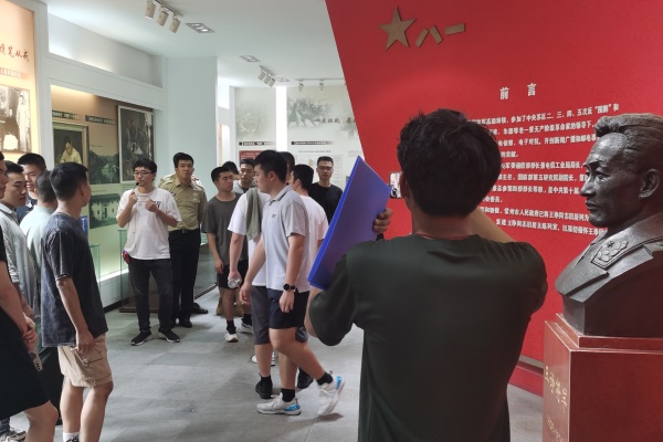 参观学习.jpg