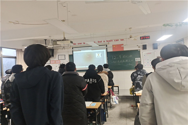唱红歌.jpg