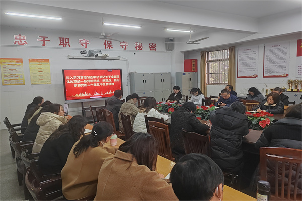 2 张宏副书记组织全体党员学习文件.jpg