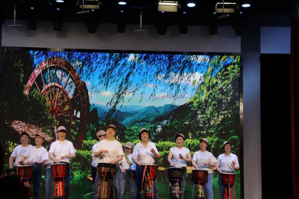 4非洲鼓表演.JPG