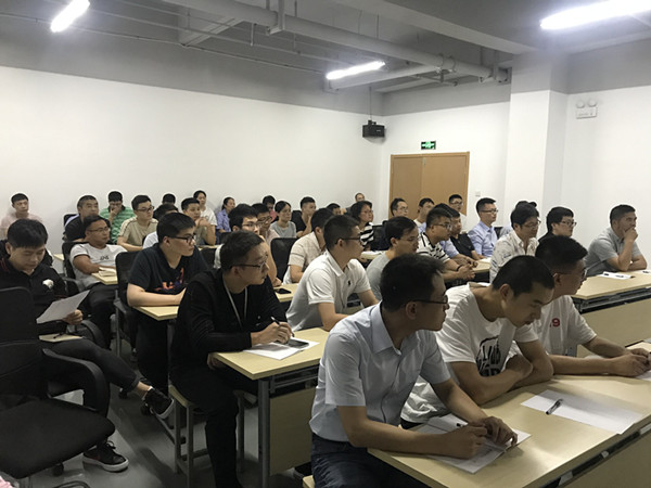 现场学员.jpg