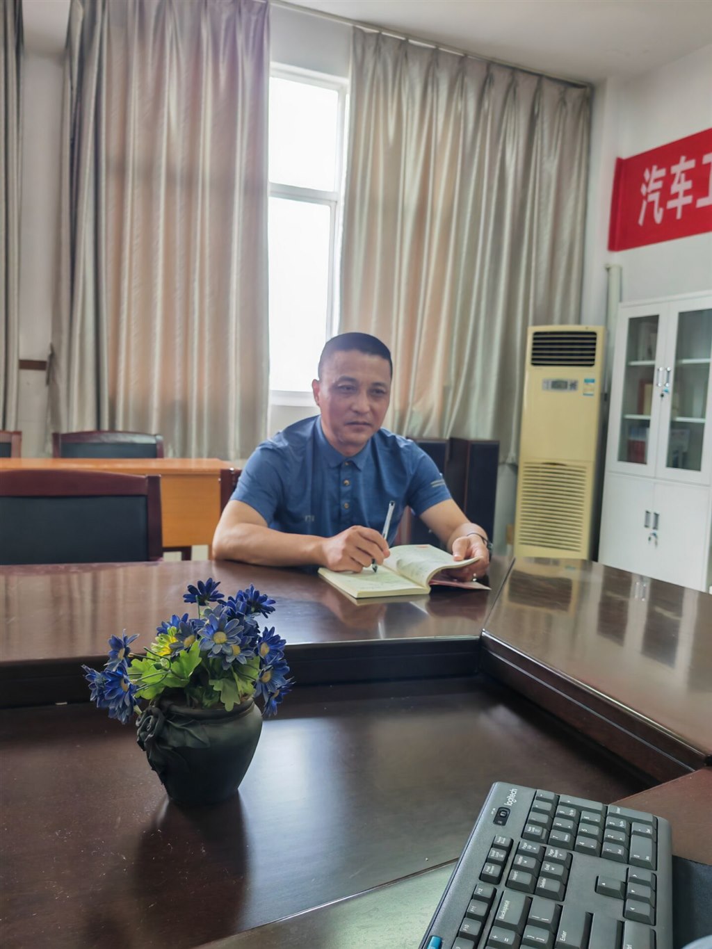 支委会刘斌讲话.jpg