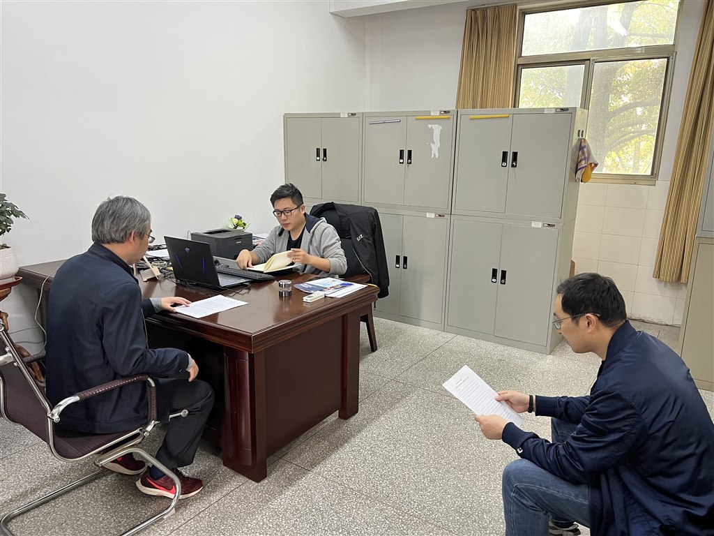 支部会议.jpg
