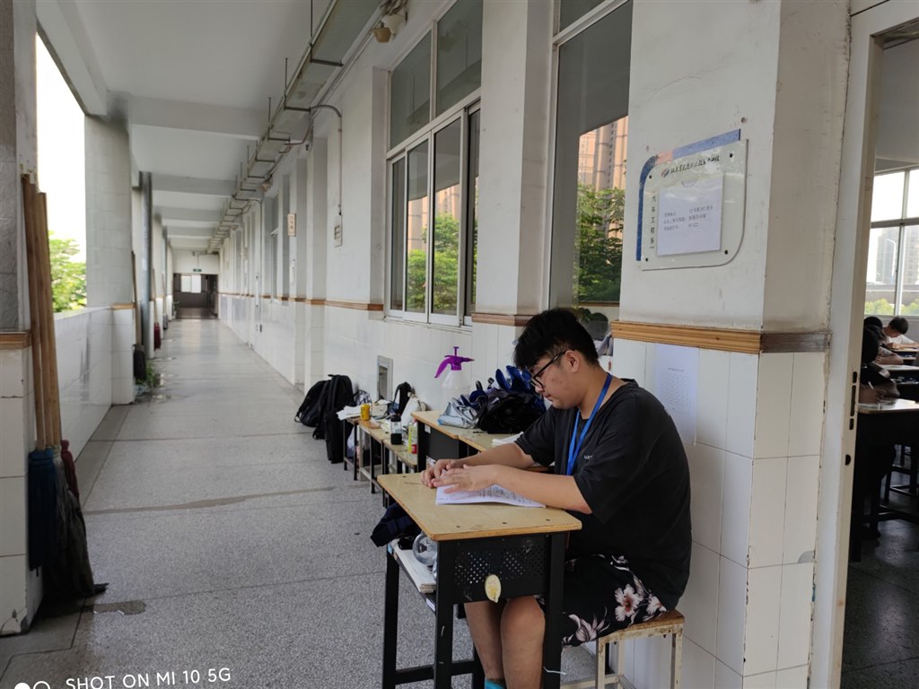不忘复习的志愿者_副本.jpg