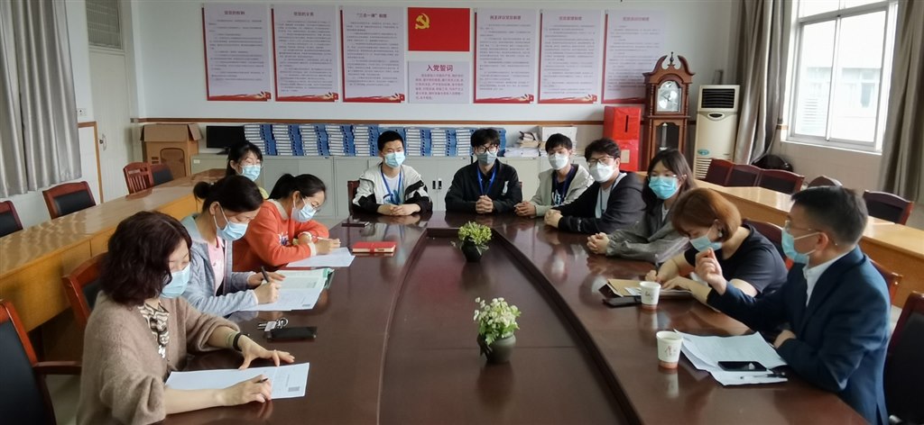 调研座谈会现场3.jpg