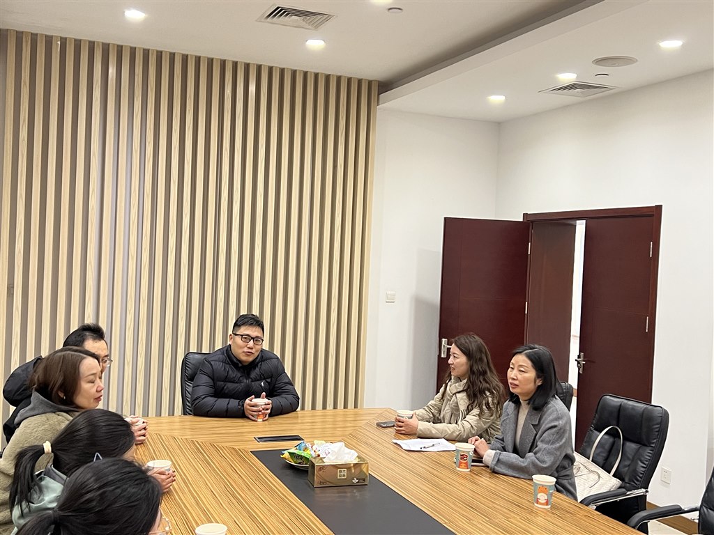 恐龙园访谈下企业锻炼教师.JPG
